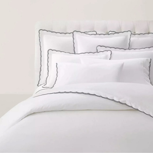 Ralph Lauren Malin Scallop Cotton Sateen Duvet Cover . White/Stripes: Navy - Picture 1 of 6